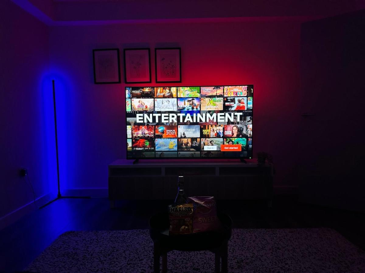 Daire Large 65 Inch Tv Full Kitchen Long-stay Ready *